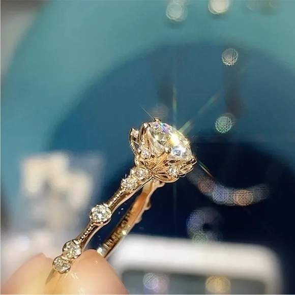 New Elegant 18k Yellow Gold Plated Rings Cubic Zirconia Women - Picture 1 of 4